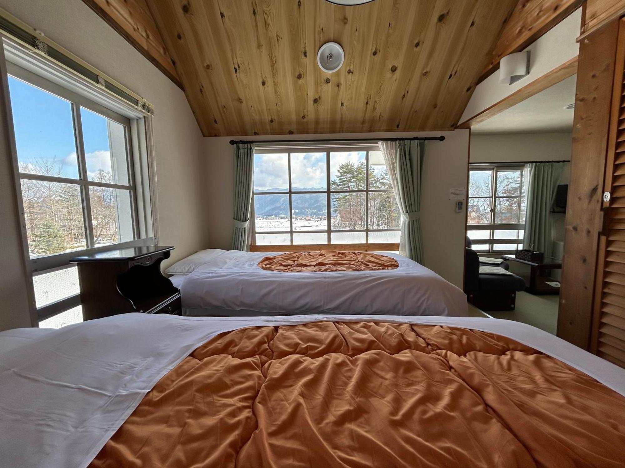 Bed and Breakfast Hakuba Snow Fox Екстер'єр фото