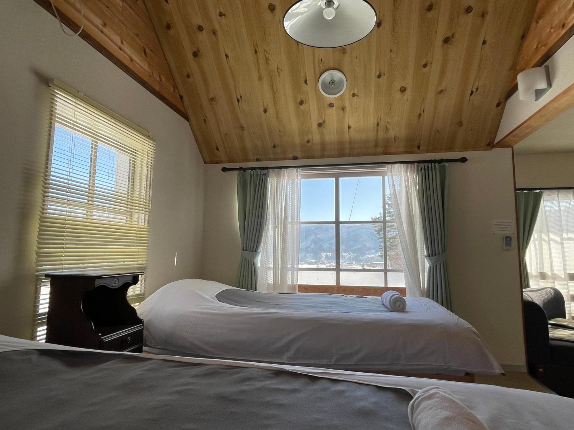 Bed and Breakfast Hakuba Snow Fox Екстер'єр фото